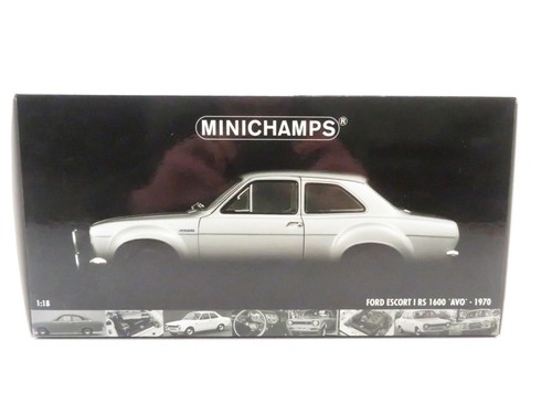 Minichamps 180688100 - (id0620),