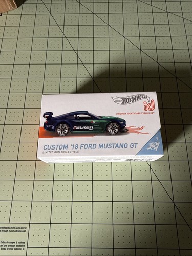 Hot wheels custom 18 ford - hot,